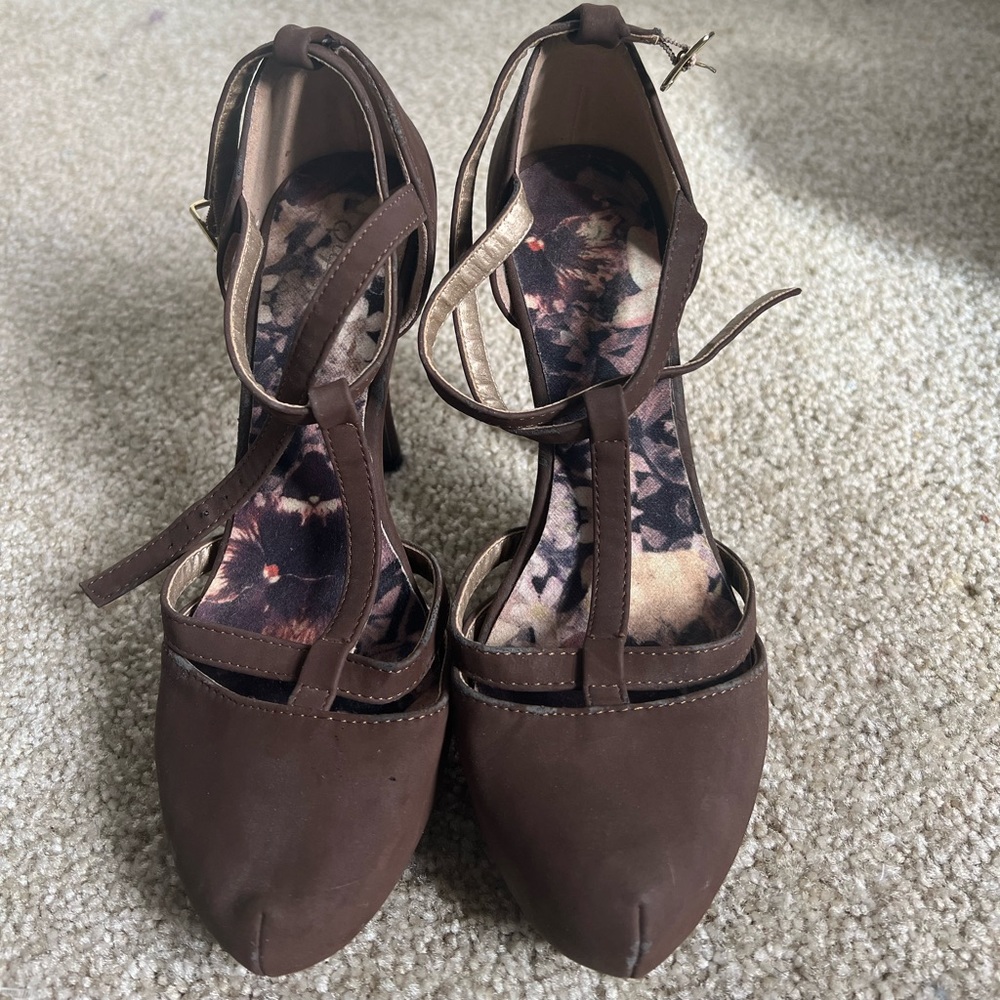 Brown heels brand name Qupid